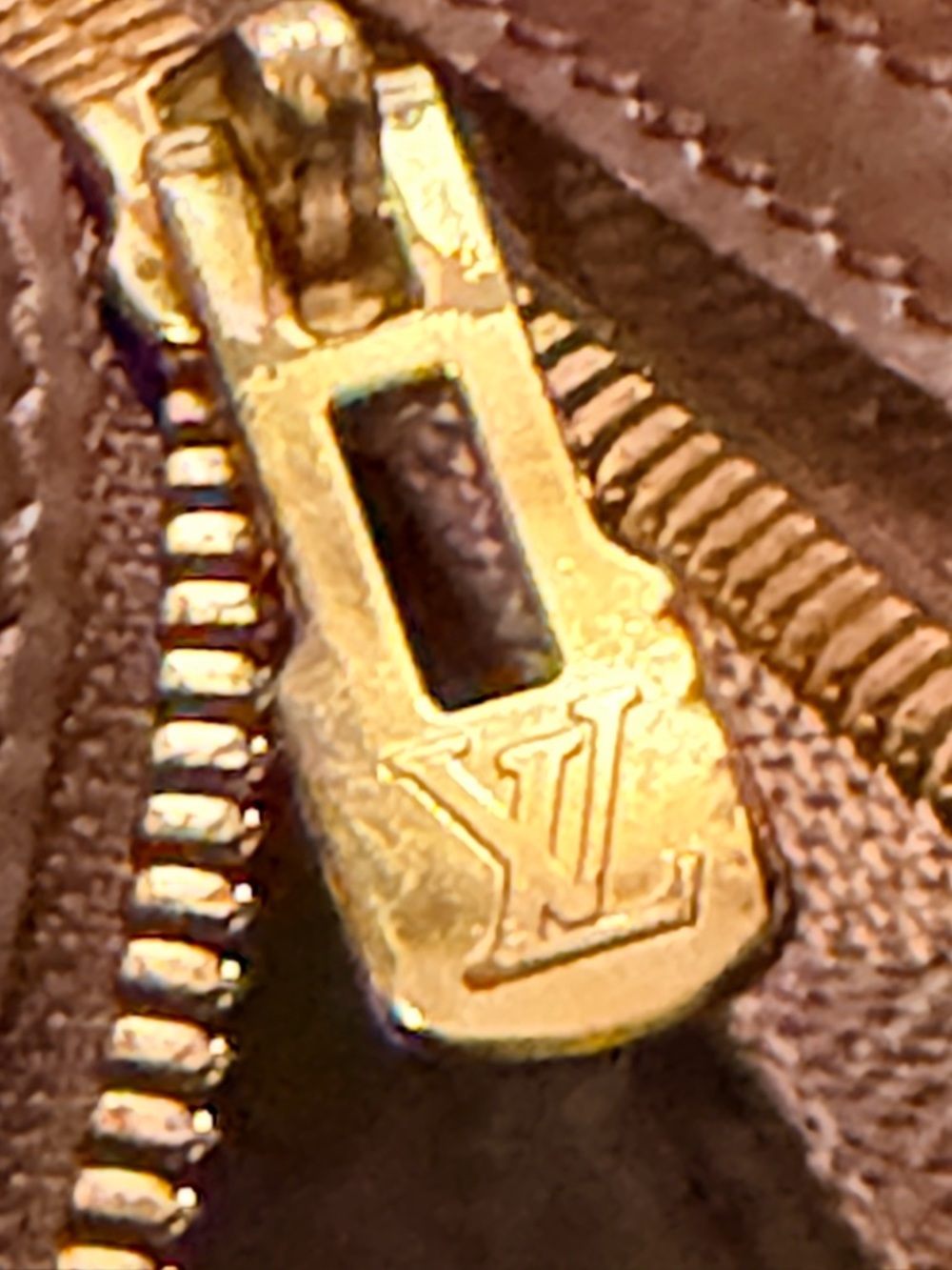 Louis Vuitton Brown Damier Ebene Large Chelsea Tote - Picture 5 of 17